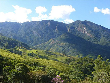TERRENO NA ESTRADA CAMINHO DA F�
