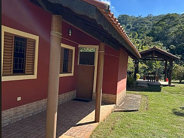 SITIO COM LAGOS E CURRAL PARA GADO